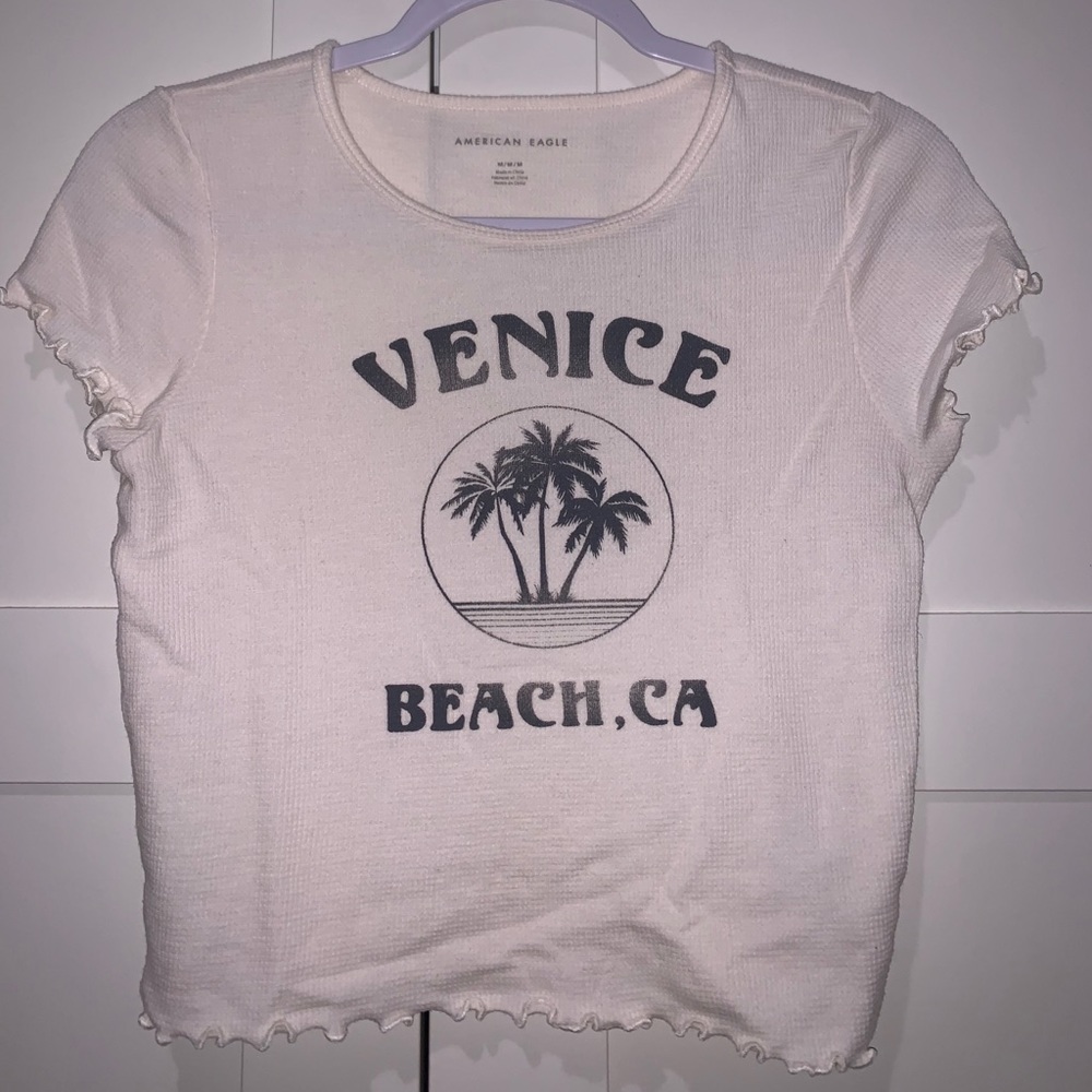 american eagle ruffle tee